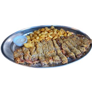 Cachopo XXL Asturiano Con Patatas Fritas Para Compartir