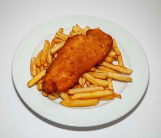 Ración De Escalope de Pollo Con Patatas Fritas (300 G.)
