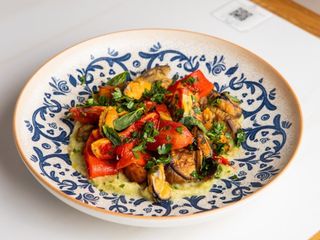 Теплий салат з печених овочів та кремом з цукіні (250г)