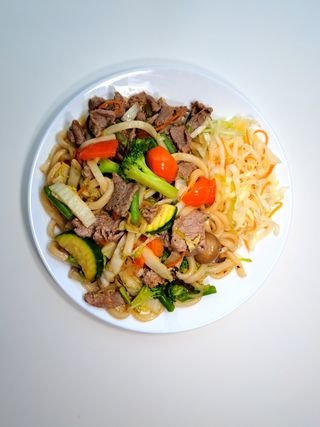 Makaron Udon z wołowiną