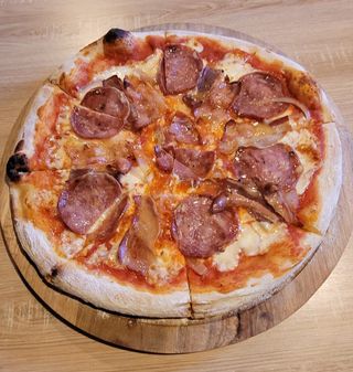 Pizza Pancetta Tesa  E Salami Ø 32cm
