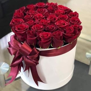 Boite De Fleurs Rouges