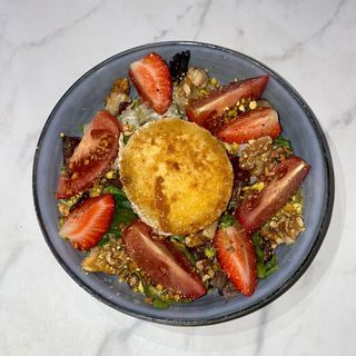 Ensalada de queso de cabra