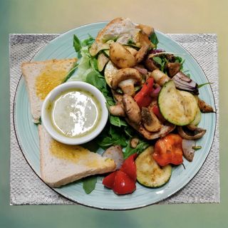 Misa warzyw z kurczakiem