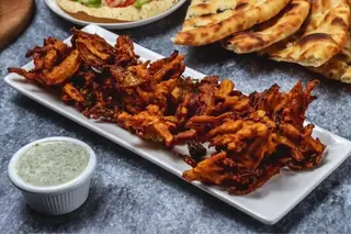 8.. CEBULA PAKORA