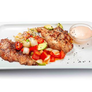 Стейк с овощами