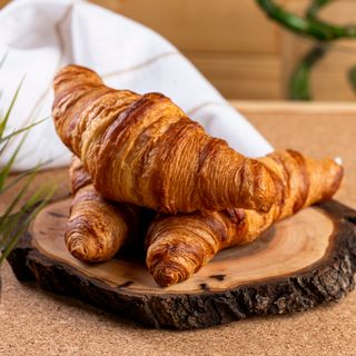 Френски кроасан с масло