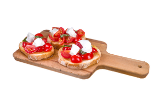 18.Брускети с чери домати и биволска моцарела (3бр)