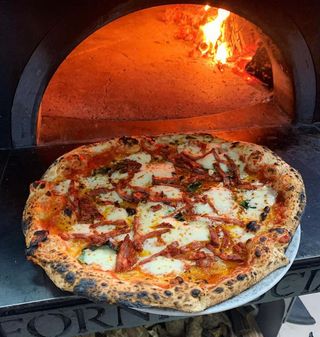 Pizza Sauna (33 Cm.)