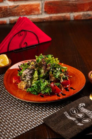 Салат с хрустящими баклажанами