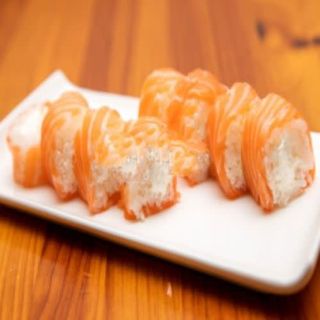 Cheese Salmón Roll (8 Pzs.) 