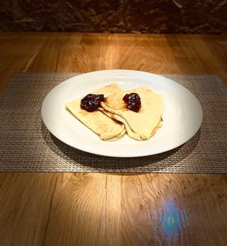 Palačinke džem orasi