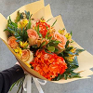 Buchet colorat cu portocaliu