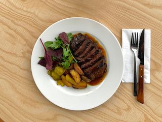 Міньйон з молодою картоплею (260g)