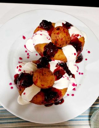 Papanaşi cu dulceaţă