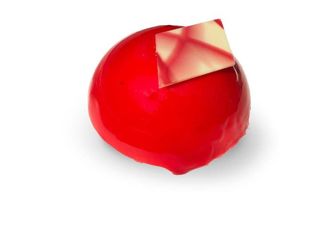 Zuccotto allo yogurt e cuore di lampone