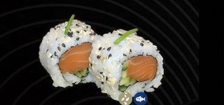 B42.Uramaki De Sake (4 Pzs.)