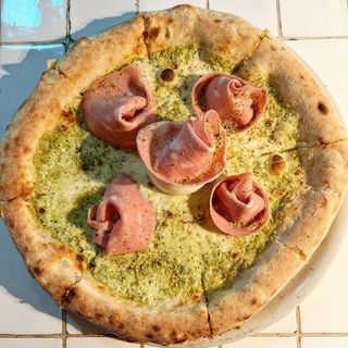 Pizza Burrata Mortadella