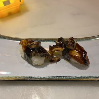 72.Nigiri De Anguila Con Foie (2 Pzs.)