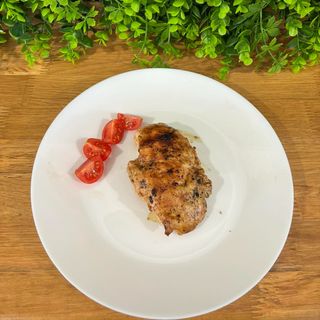 Пилешко каре на скара (100г)