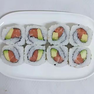 #83 Roll California Salmon (8 Uds.)  
