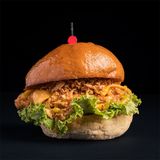 CHICKEN CRISPY BURGER