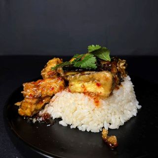 Баклажани у кисло-солодкому соусі з рисом