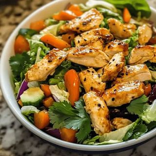 Salade Dynamite Poulet