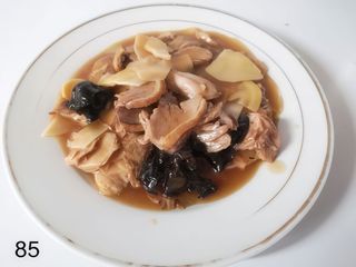 85. Anatra con bambù e funghi