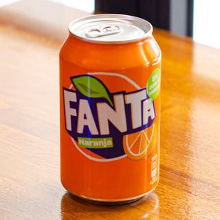 Fanta Naranja lata 330ml.