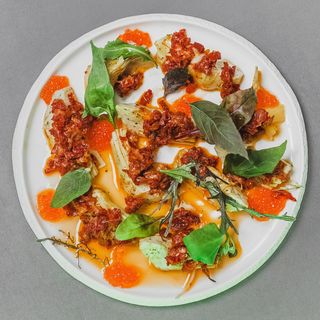 Запечений артишок з ікрою форелі (220г)