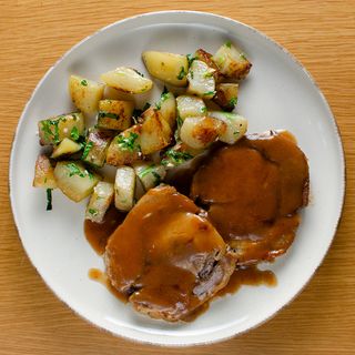 Поркета с картофи на фурна с билки