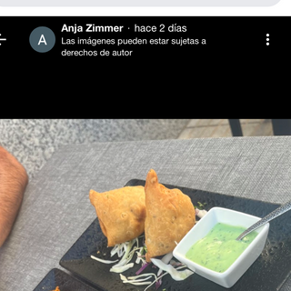 26. Meat Samosas (2 Pzs.)