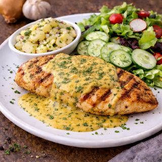 Grillowana pierś z kurczaka w sosie Café de Paris