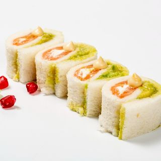 60.speciale salmon roll 1º 4pz