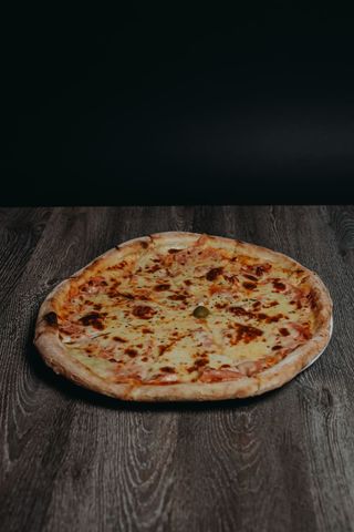 Vesuvio pizza srednja