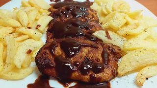 Свински флейки с горски гъби и сос Грейви (450г)