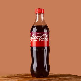 Кока Кола Вишня 0.5л