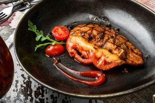 Piept de găină copt în caşcaval