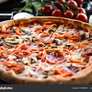 Pizza Capricciosa 32cm