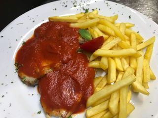 Svinjski medaljoni u pikantnom sosu