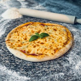 Pizza Quattro Formaggi Ø 40 cm 