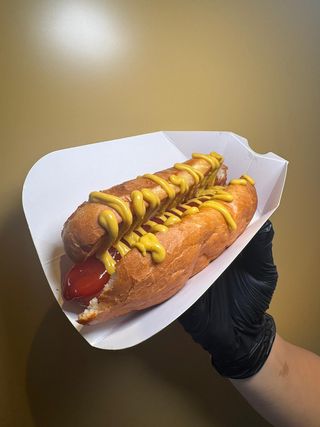 Wurstel, senape e tomato