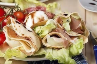 Prosciutto crudo, mozzarella o Philadelphia