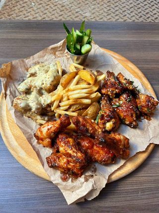 Сет крильців (900г)