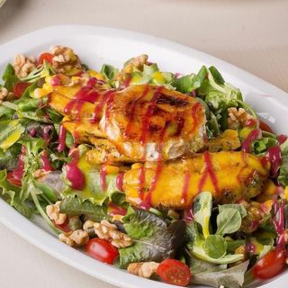 Ensalada de pollo y queso de cabra ☆