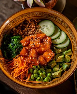 Poke Bowl de Salmón