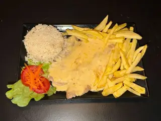 Escalopes de Porco com Molho de Mostarda