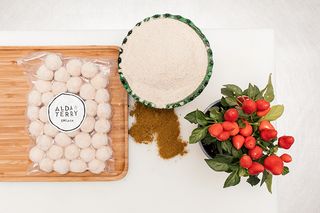 Croquetas de pollo al curry 40 uds. 500 g. aproximadamente