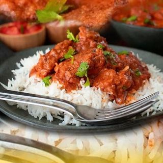 Tikka Pollo Con Salsa Curry